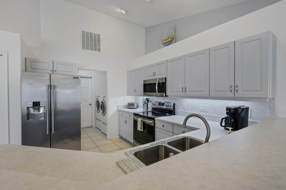Kitchen or kitchenette, kitchen