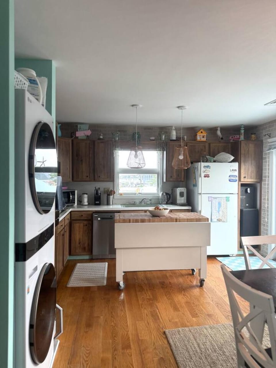 Bright Lavallette 4BR Private Yard Walk to Beach House in Lavallette
