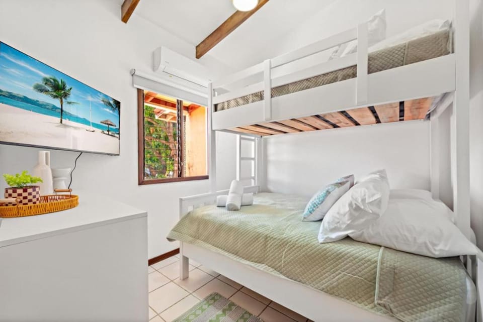 PdM6 Newly Renovated Townhome Steps to the Beach House in Tamarindo