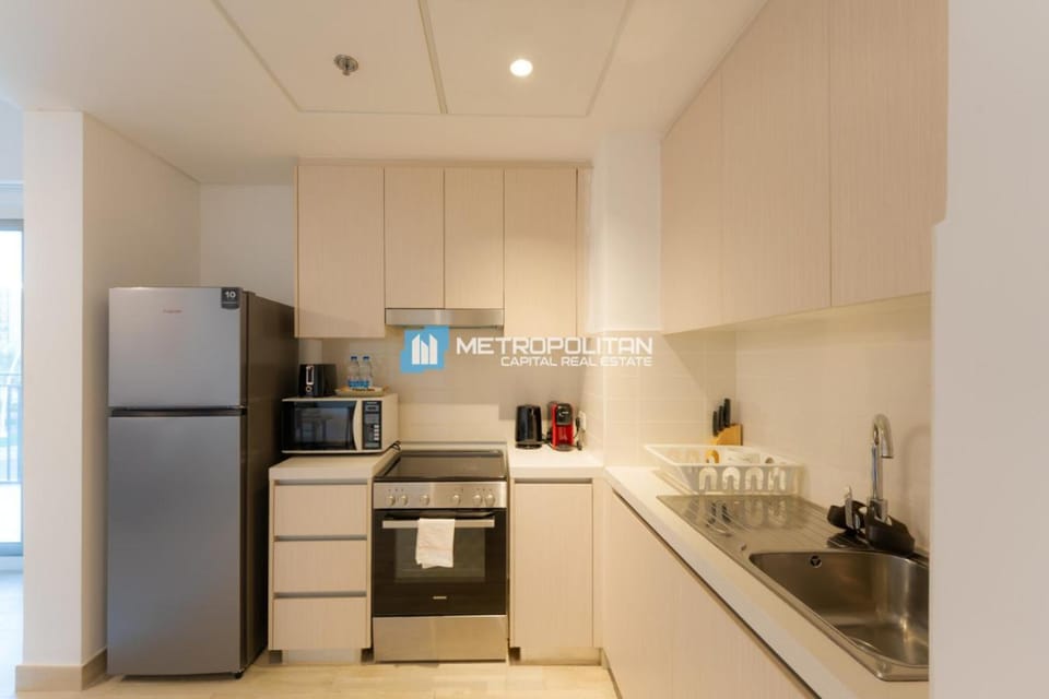 Coffee/tea facilities, Kitchen or kitchenette, oven