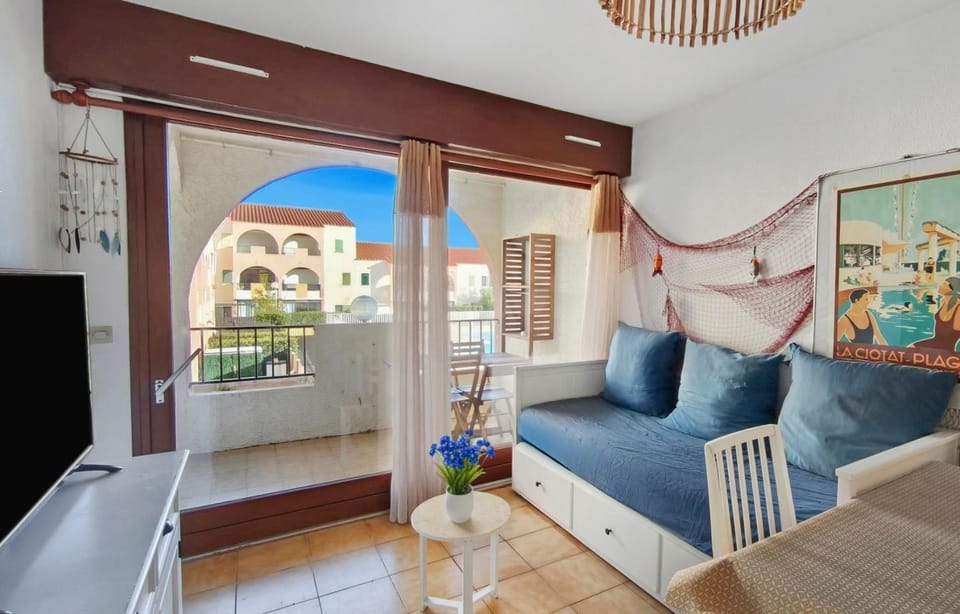 Patio, TV and multimedia, View (from property/room), Balcony/Terrace, Living room, Seating area, Dining area