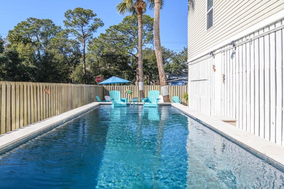 Pool view, Swimming pool