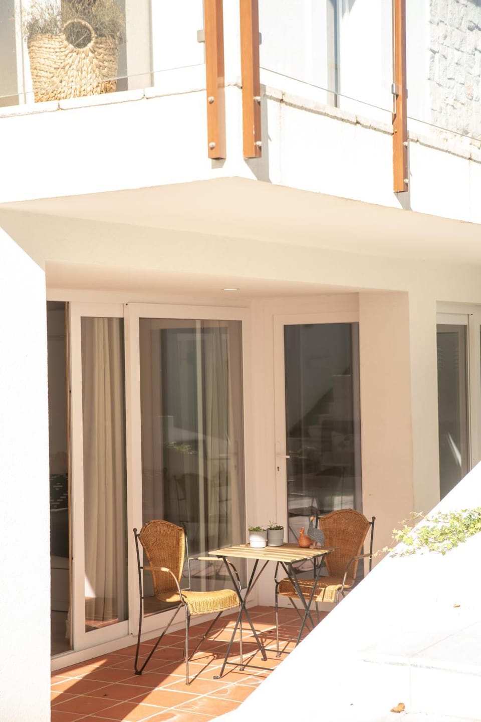 Property building, Patio, Balcony/Terrace