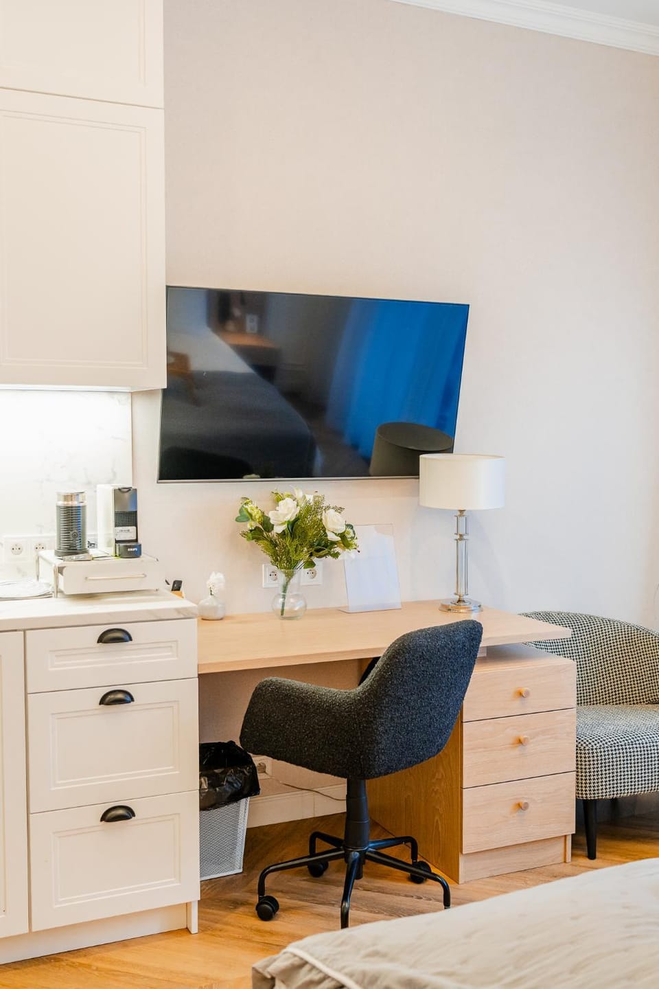 TV and multimedia, Seating area