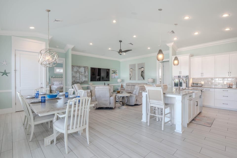 Sweet Carolina by Sun Palace Vacations House in Estero Island