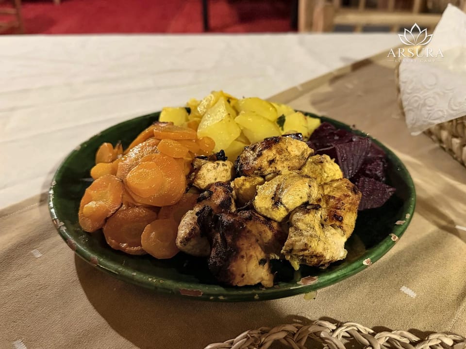 Food and drinks, Food, Continental breakfast, Lunch, Dinner