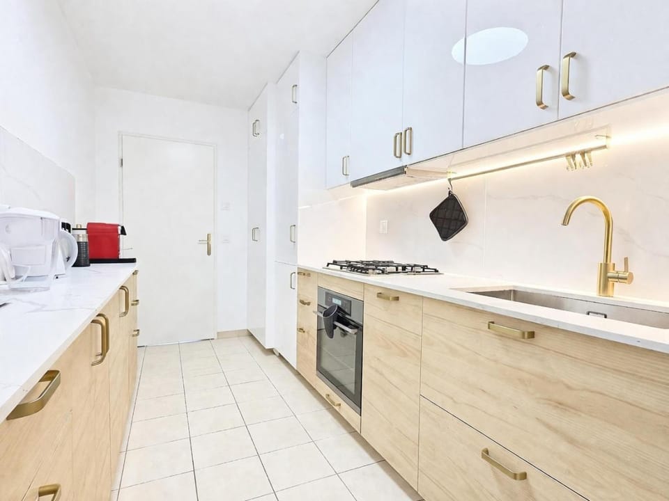 Kitchen or kitchenette, oven, stove, kitchen