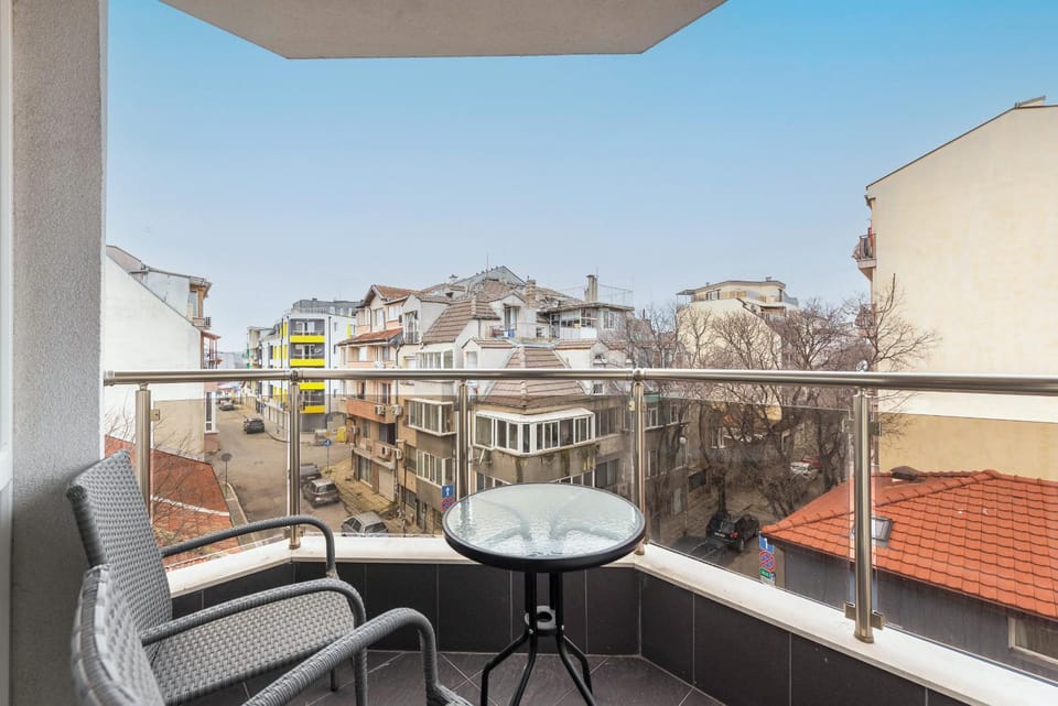 View (from property/room), Balcony/Terrace