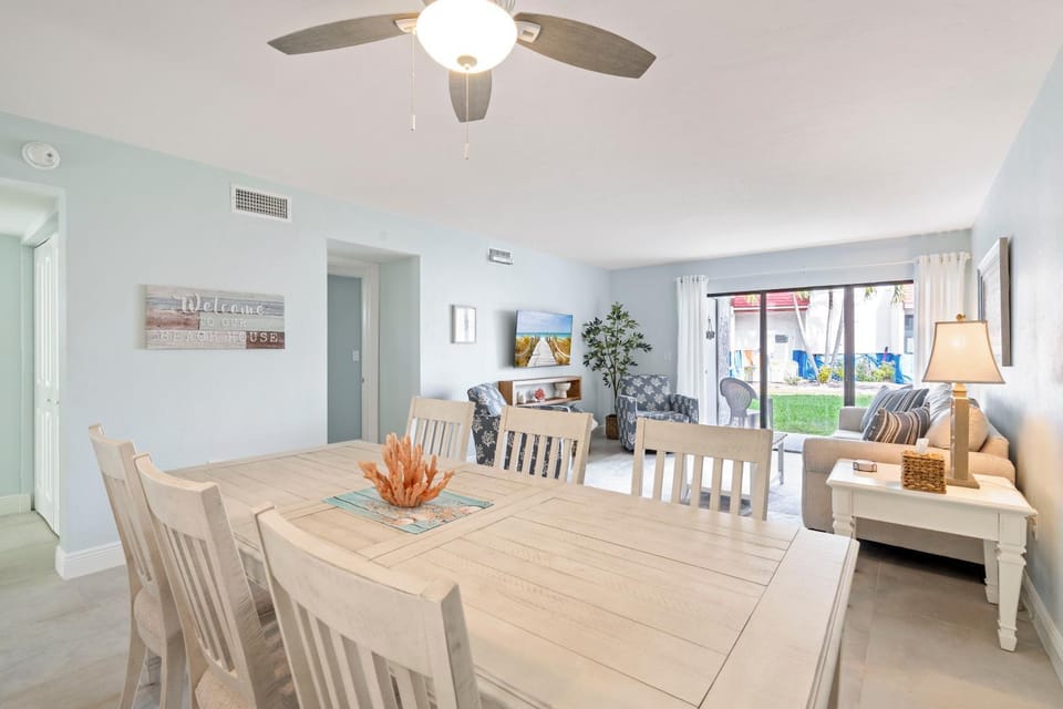 The Holiday House at Runaway Bay 159 by SeaBreeze Vacation Apartment in Bradenton Beach