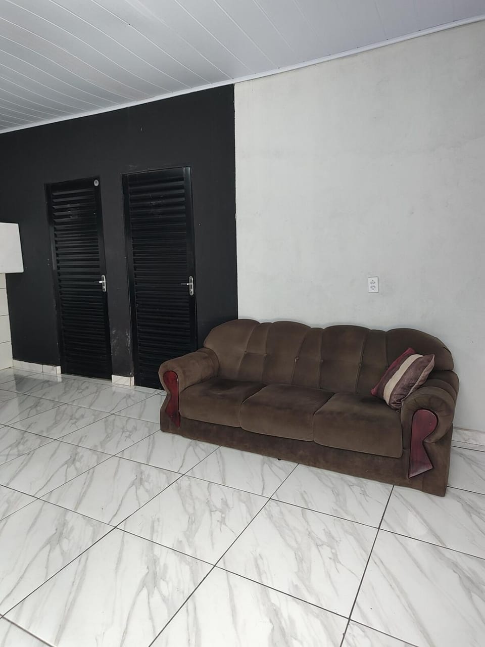 Casa confortavel com WIFI e garagem em Panorama SP House in State of São Paulo