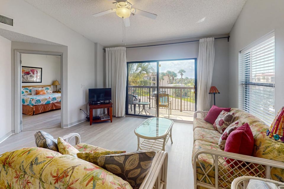 TV and multimedia, Balcony/Terrace, Living room