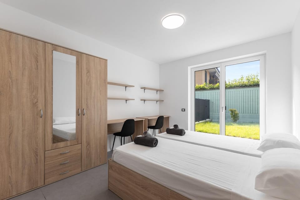 Bed, Photo of the whole room, Bedroom, wardrobe