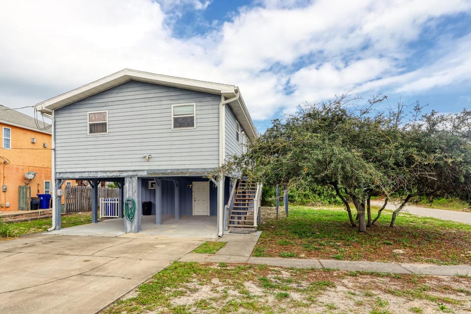 Property building, Day