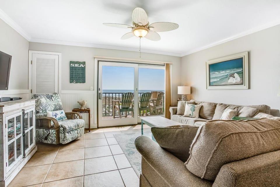 TV and multimedia, View (from property/room), Balcony/Terrace, Living room, Seating area