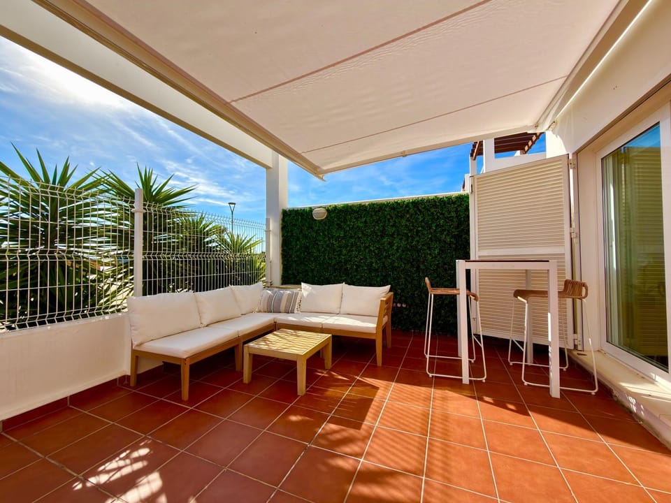 Patio, Day, View (from property/room), Balcony/Terrace, Living room, Seating area, Dining area