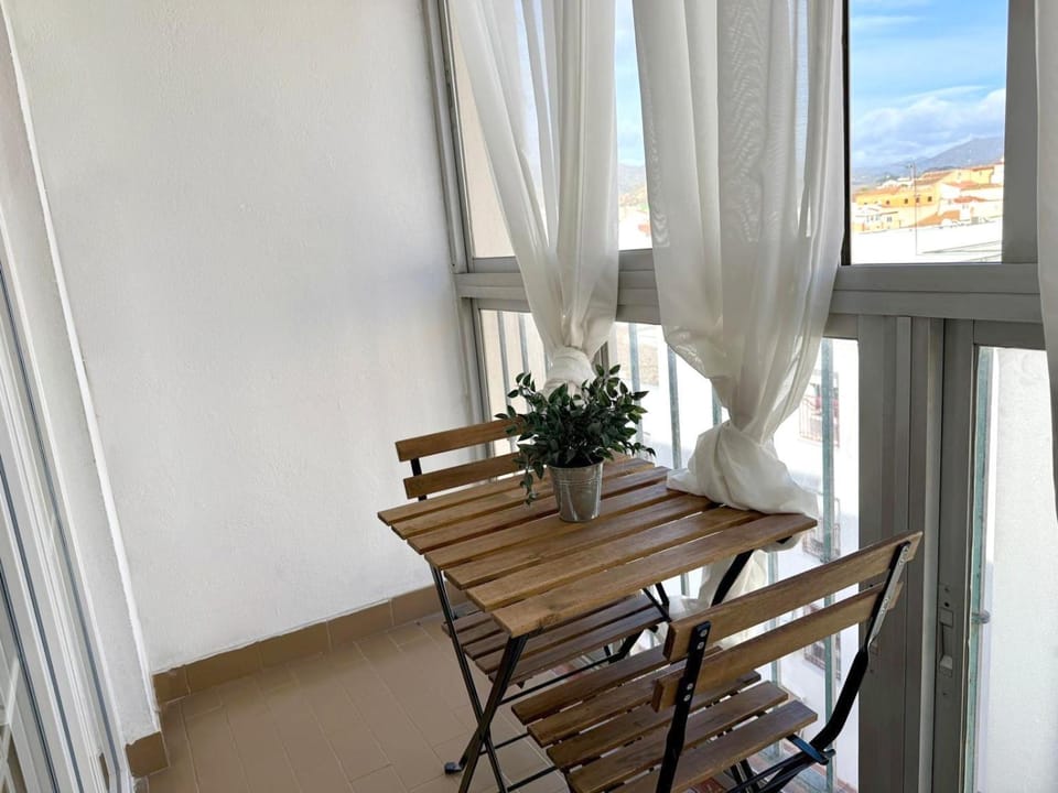Lovely 3Bedroom MLG Oldtown Free Parking Apartment in Malaga
