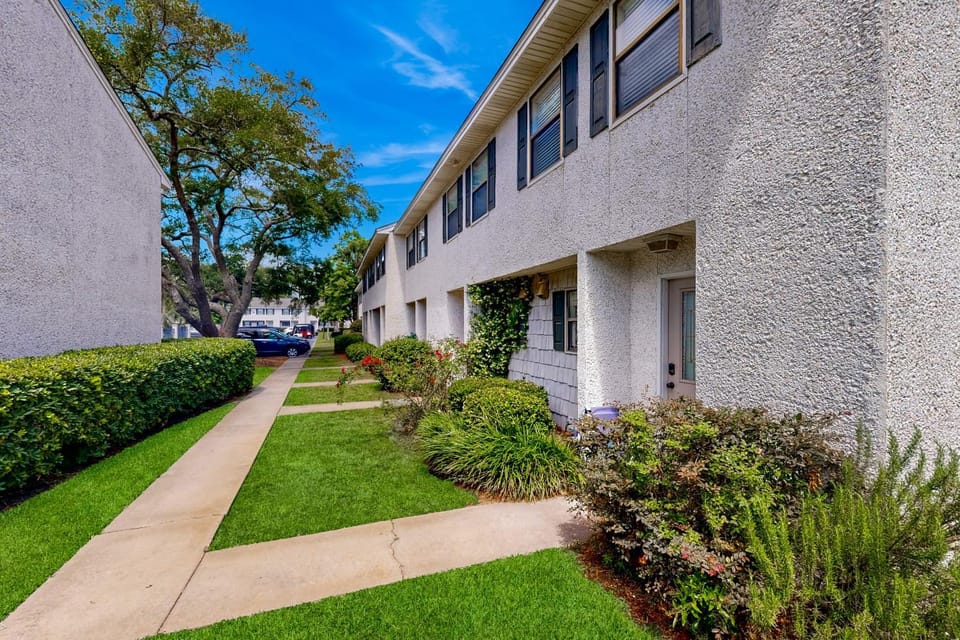 Property building, Day, Natural landscape