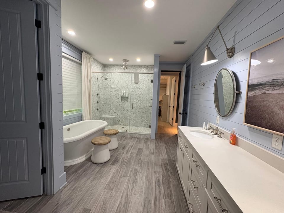 Bathroom, Bath