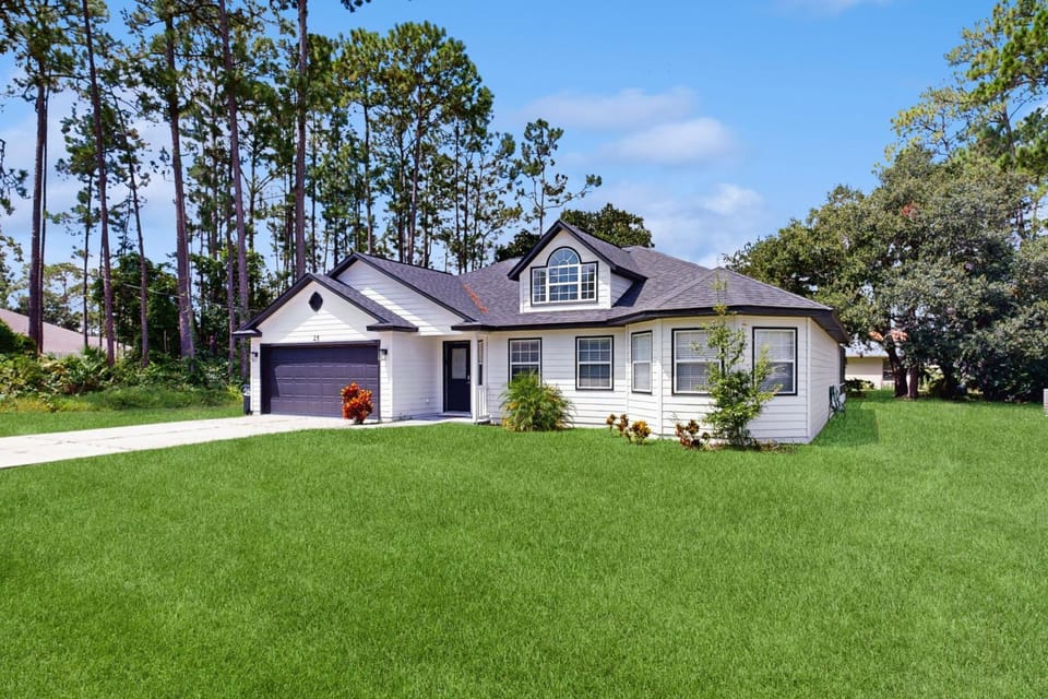 Property building, Day, Garden