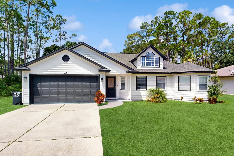 Property building, Day, Garden