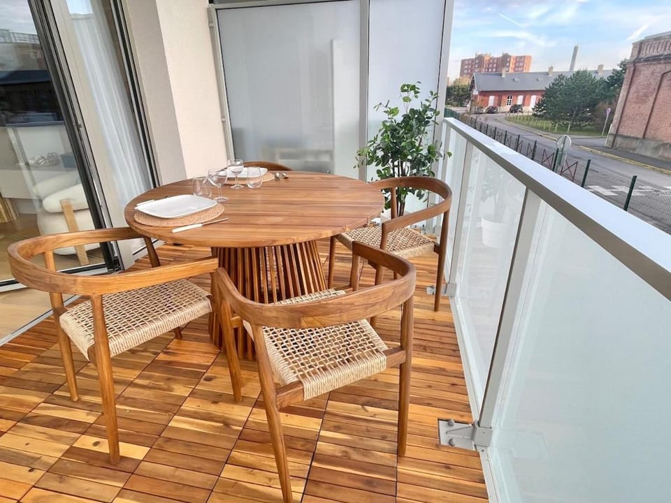 Balcony/Terrace, Dining area