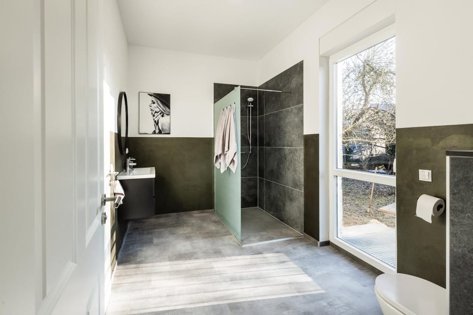 Shower, Bathroom, towels