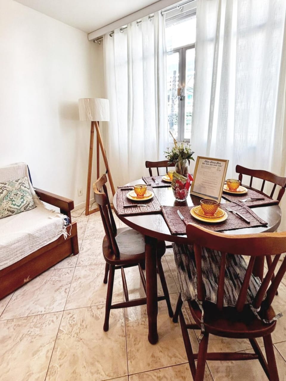 Living room, Dining area, Food