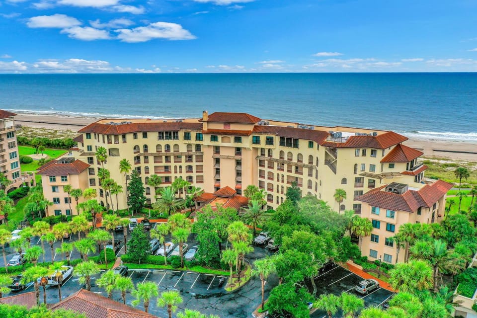 Property building, Day, Bird's eye view, Beach, Location