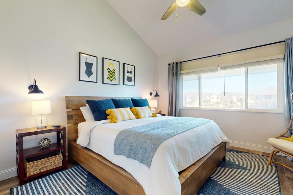 Bed, Bedroom