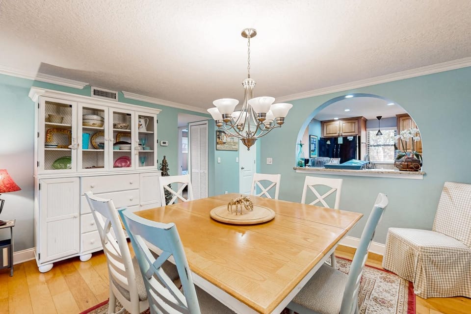 Seating area, Dining area