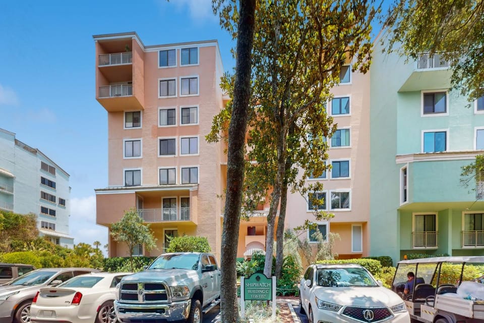 Property building, Day, Street view