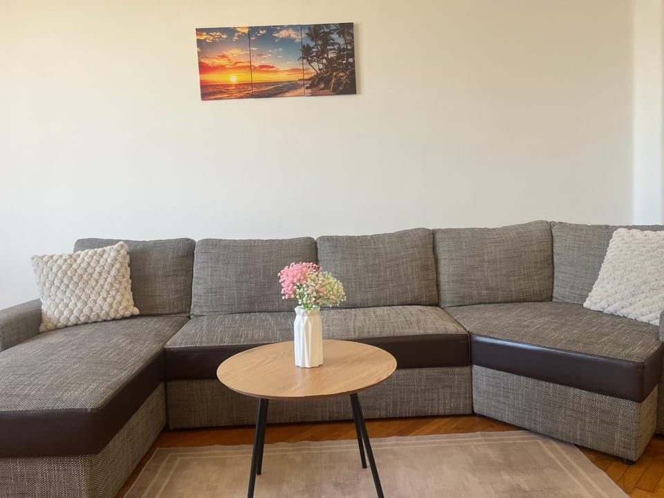 Sunset-free parking Apartment in Hungary