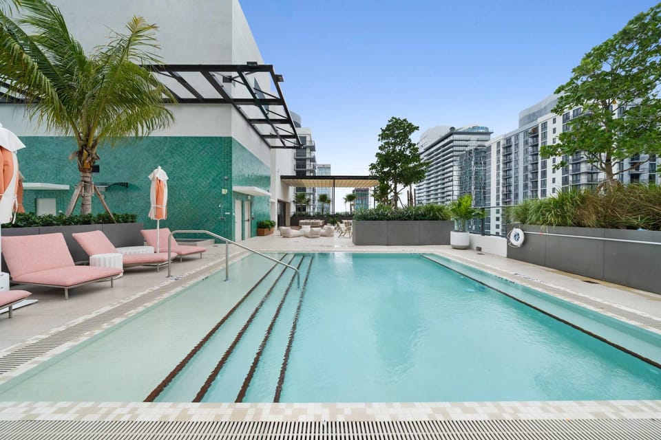 Downtown Drift-Luxury Amenities Sauna & Pool House in Miami