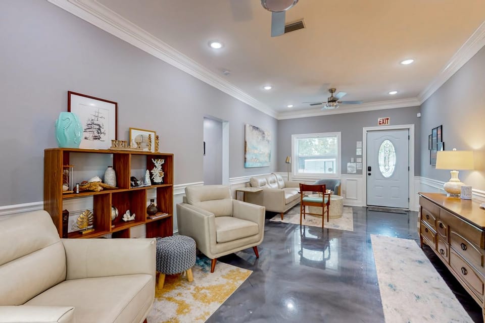 Living room, Seating area