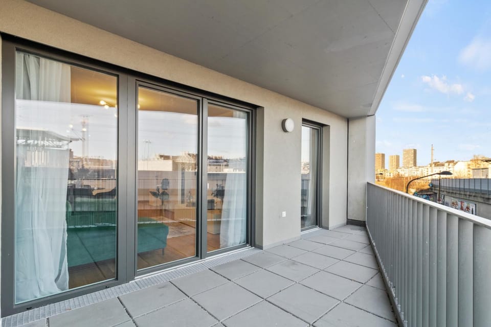 Modern Apartment Near Airport - Outdoor Space - Easy City Access Apartment in Vienna