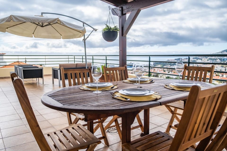 Off site, Balcony/Terrace