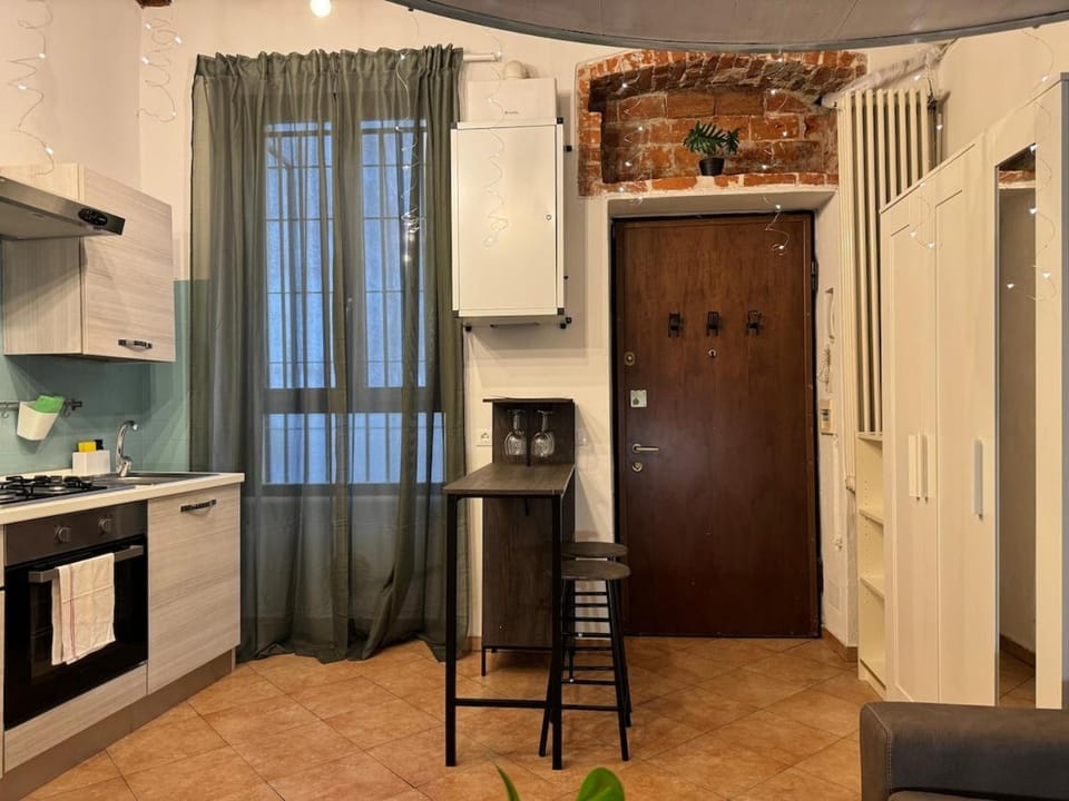 Cosy Navigli Haven - 15 minutes from Duomo Apartment in Milan