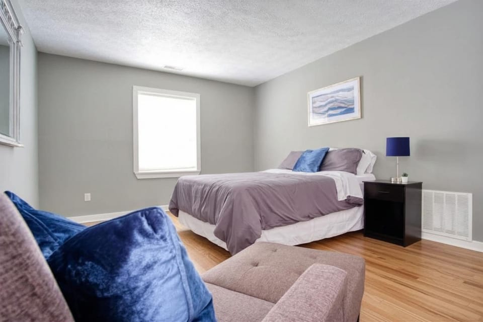 Explore Indy in Perfect Location - Cozy 1BR House in Indianapolis