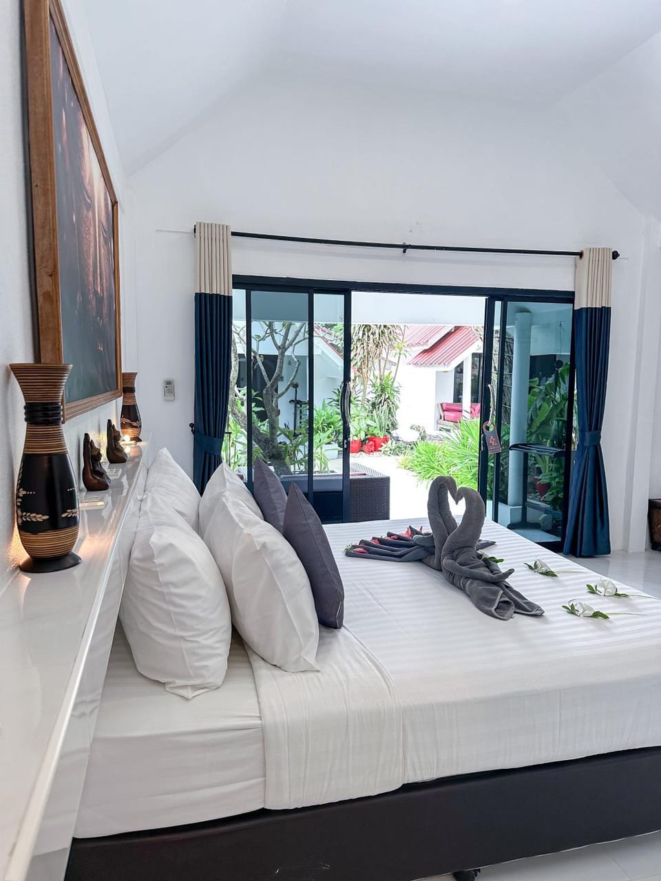 Bed, Bedroom, heating