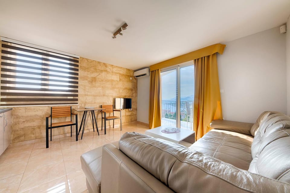 ZIS LUX Apartments Pool Apartment hotel in Ulcinj Municipality