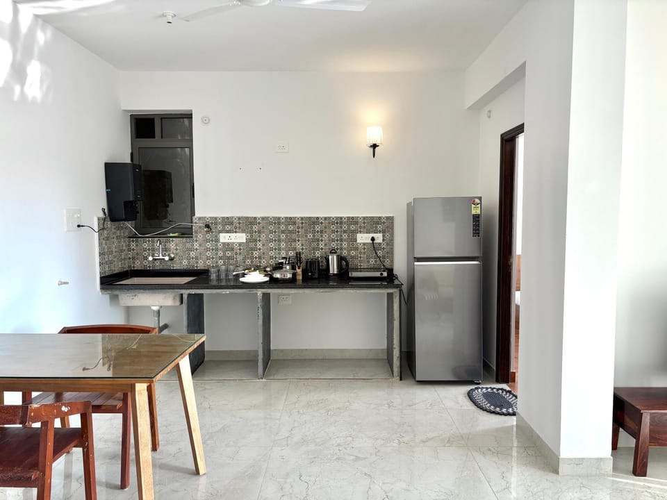 Dining area, kitchen