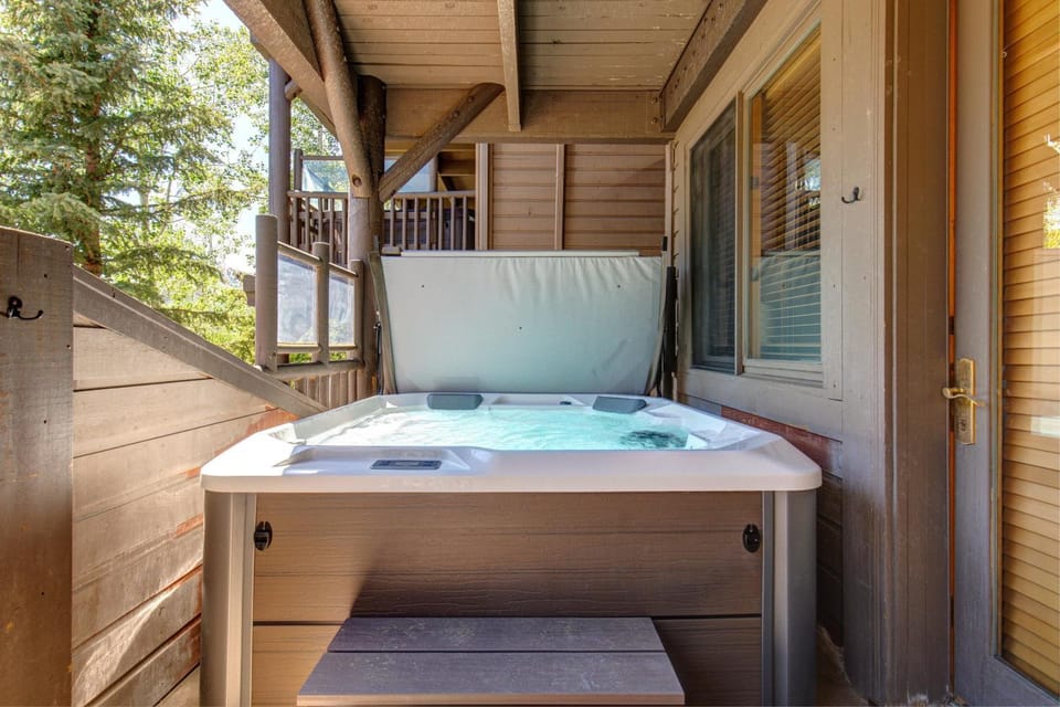 Abode at Black Bear 206 House in Deer Valley