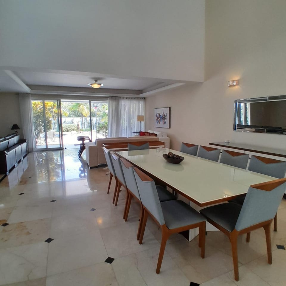 Mansao Espetacular Condominio Barra da Tijuca House in Rio de Janeiro