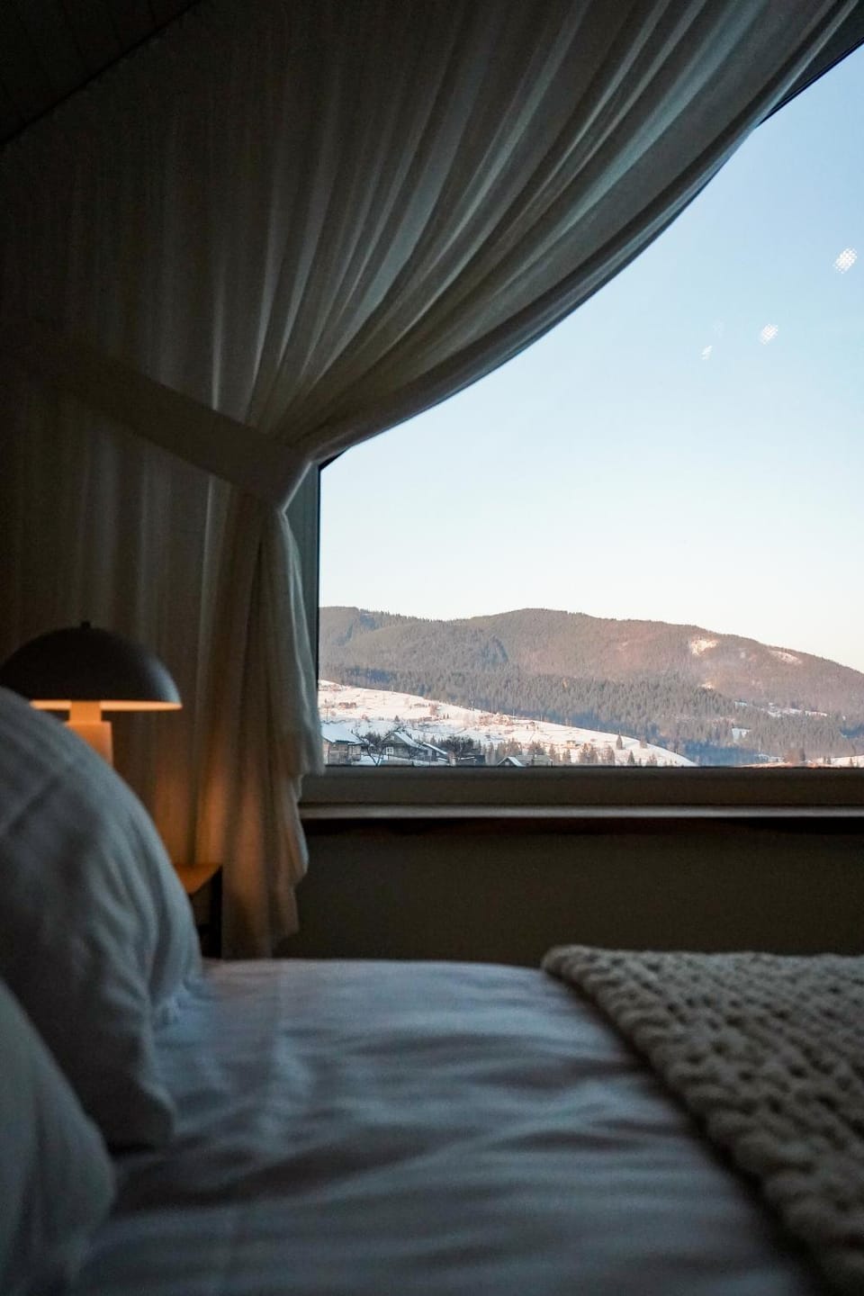 Bed, Natural landscape, View (from property/room), Mountain view