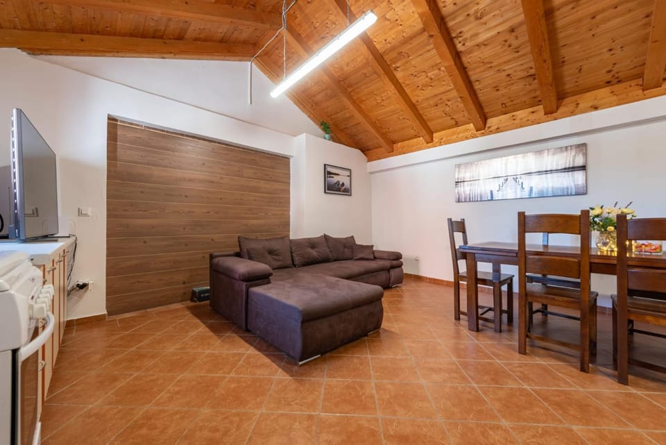 TV and multimedia, Seating area