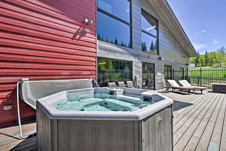 3 Mi to Slopes! Family-Friendly Winter Park Escape House in Fraser