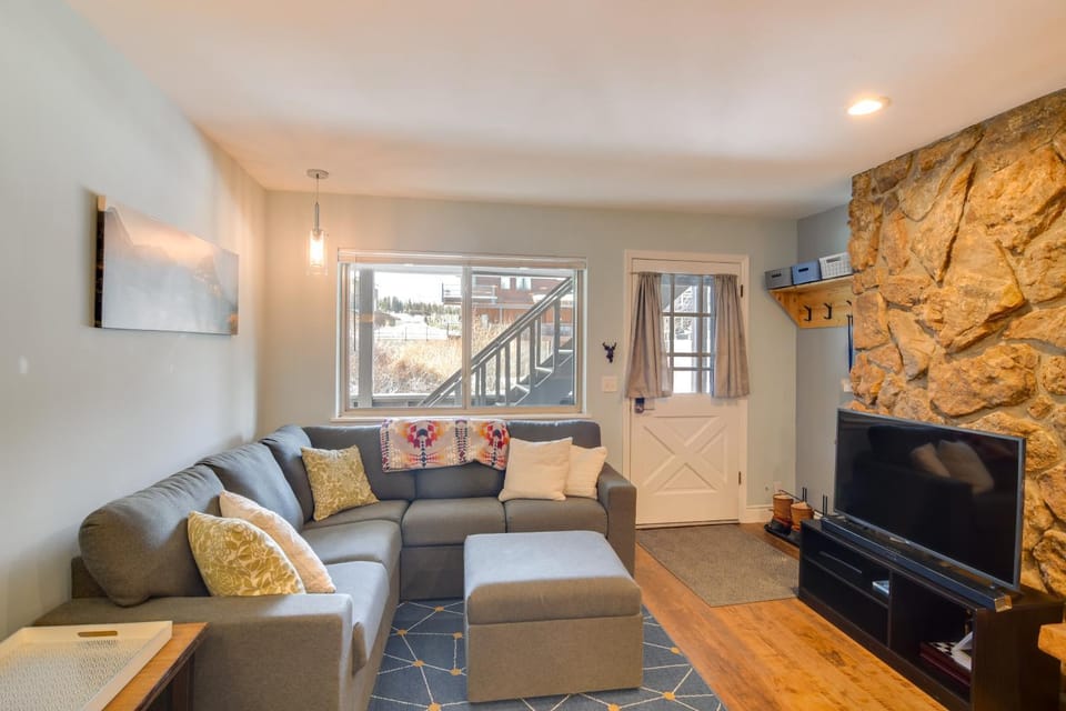 3 Mi to Slopes! Family-Friendly Winter Park Escape House in Fraser