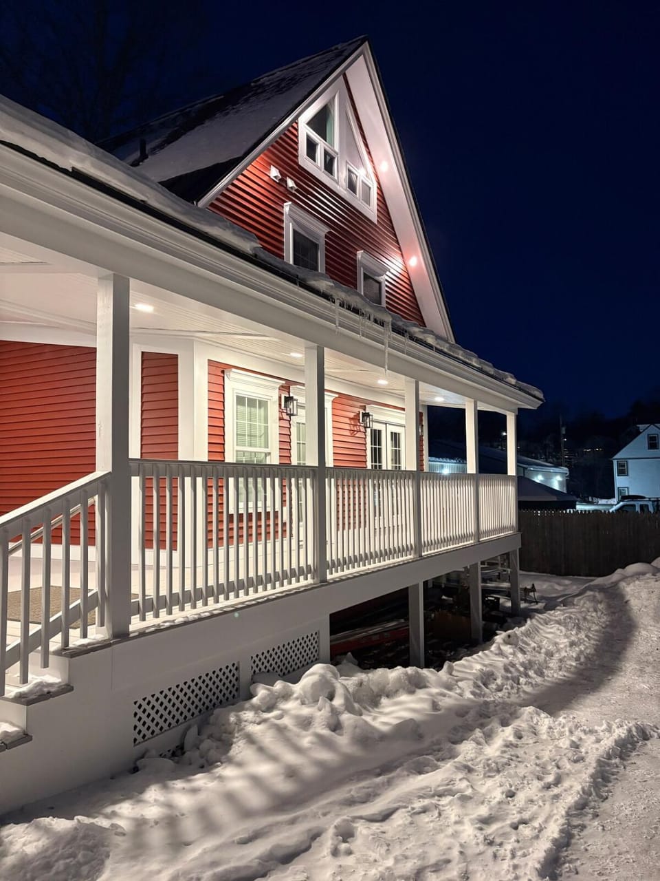 The Treehouse at 11 Gables - Center of Ludlow Village near Shopping and Restaurants Apartment in Ludlow
