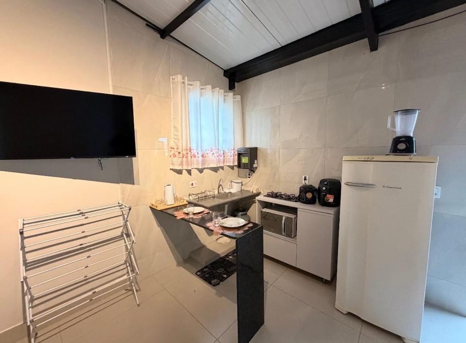 Flat 02 - Ar condicionado ao lado do Camaru, próximo ao UMC e shopping Inn in Uberlândia