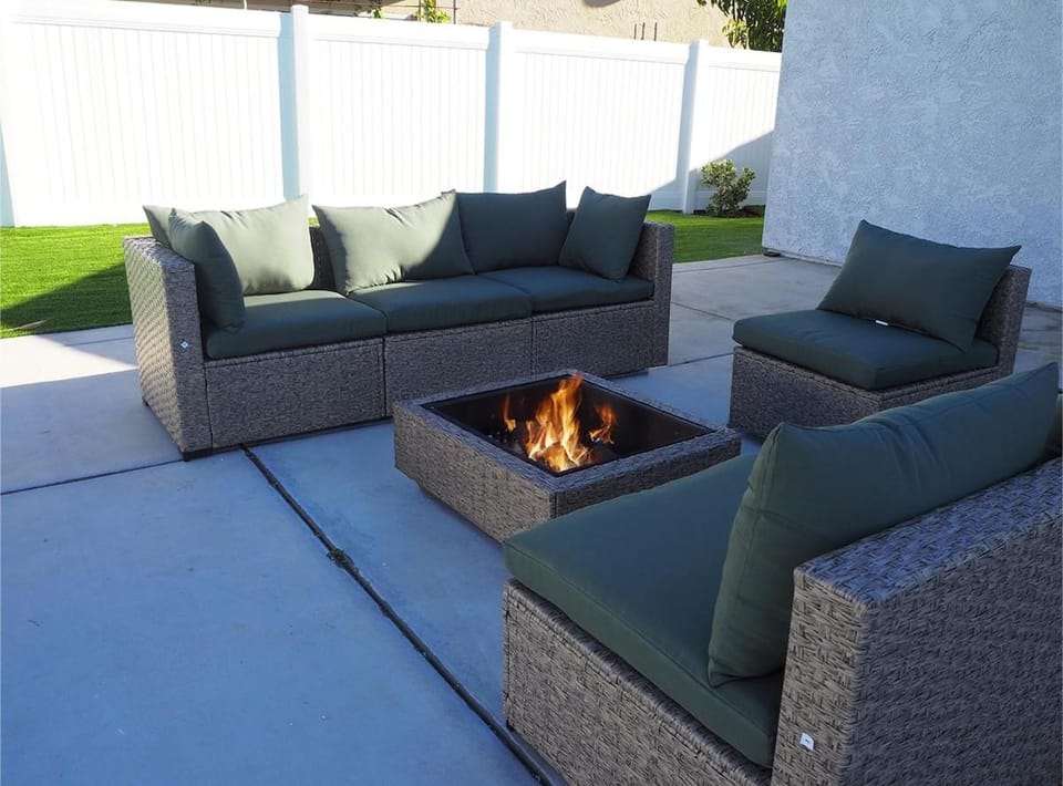 Luxury 3BR, 2BA Newly Renovated with Huge Backyard Villa in Mira Mesa